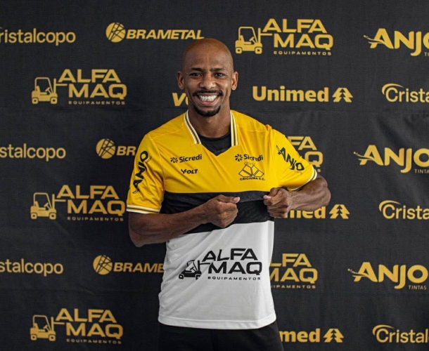 Waguininho é apresentado oficialmente no Tigre