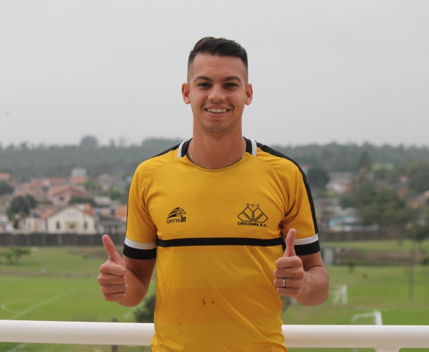 Zagueiro Zé Marcos é nova contratação do Tigre
