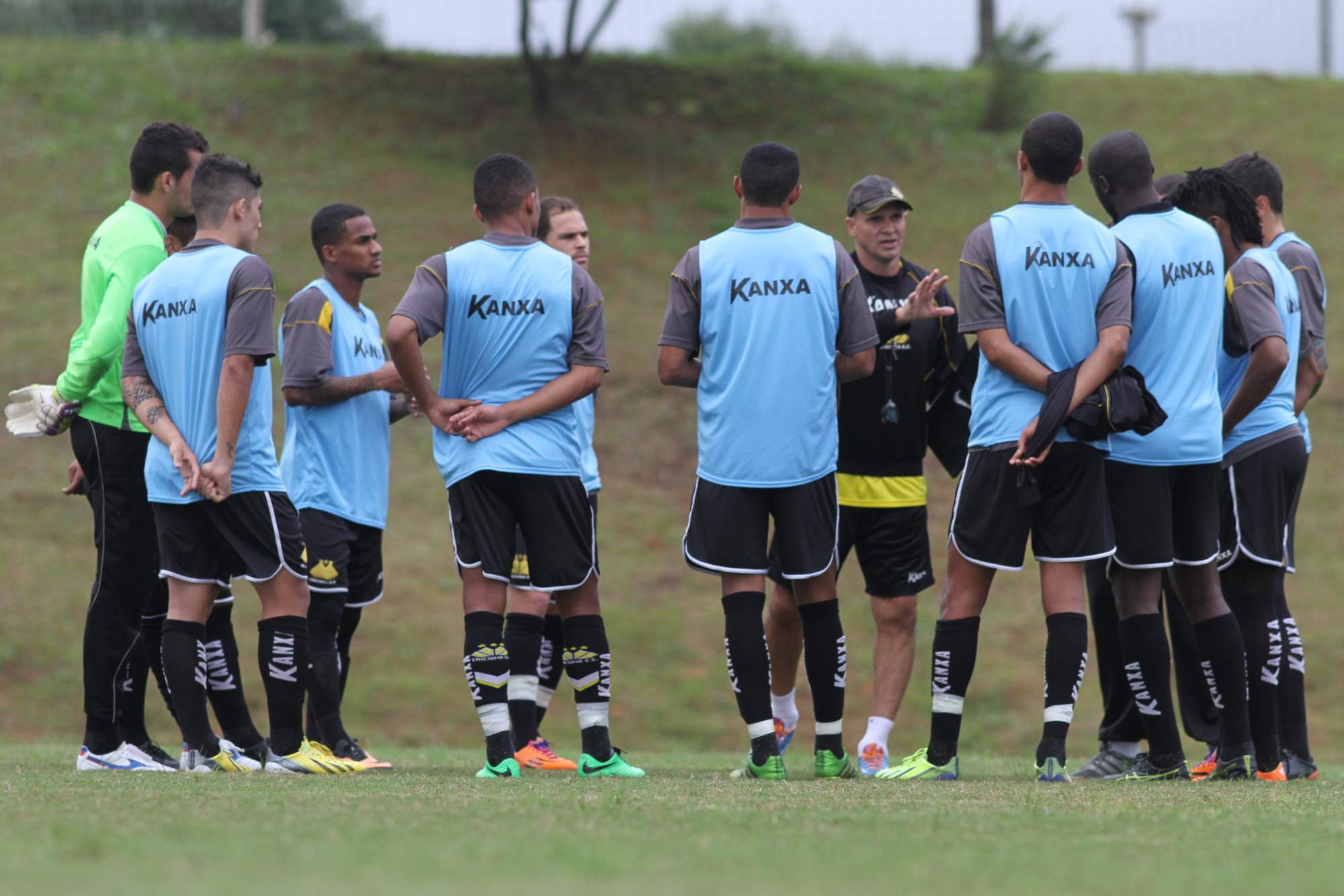 Criciúma encara o Atlético em Minas