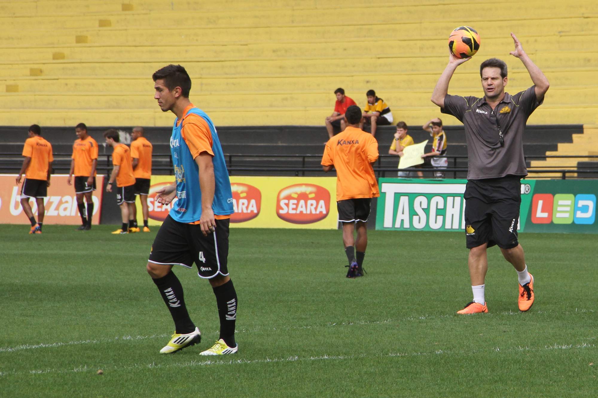 Tigre faz últimos ajustes para domingo