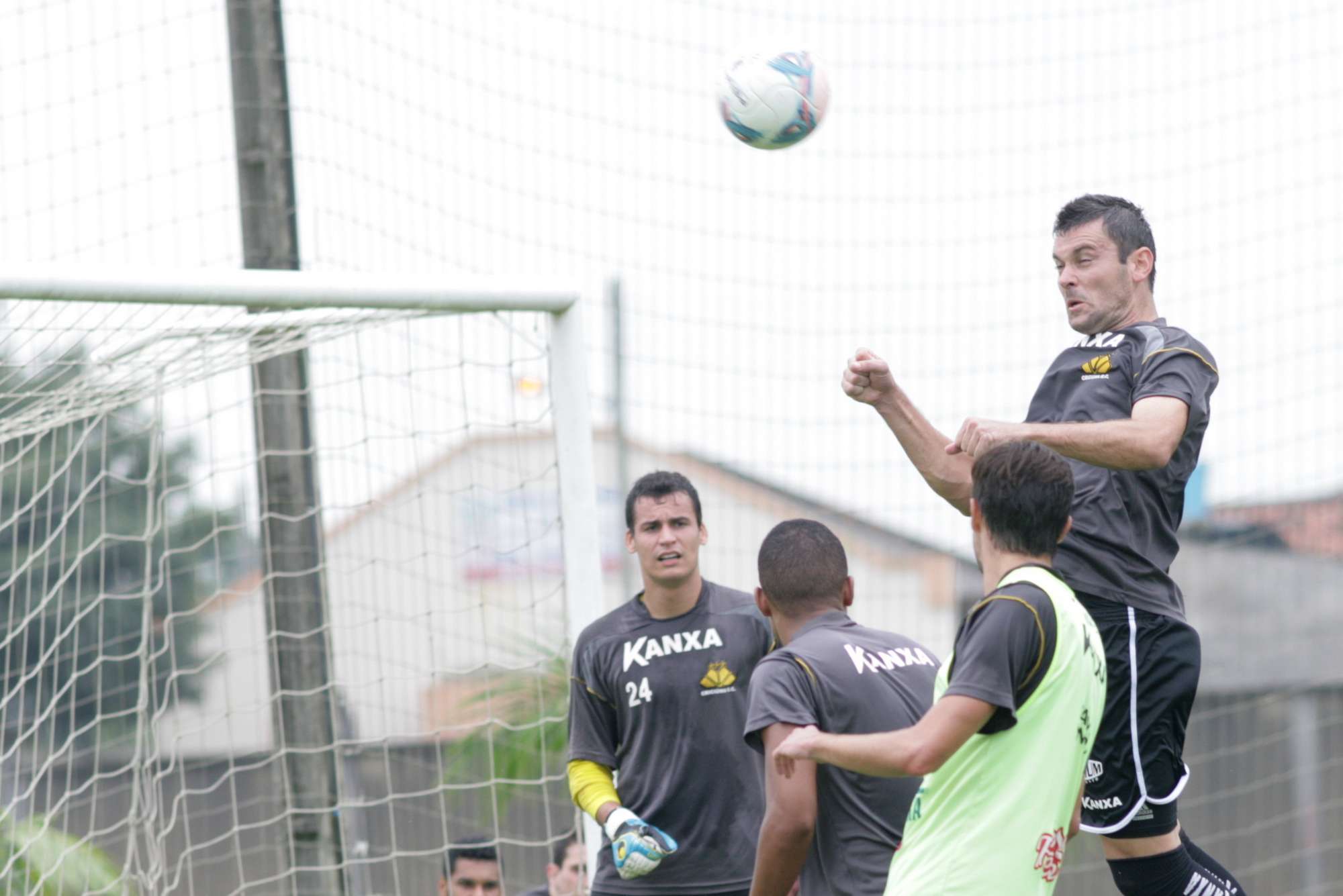 Tigre encara desafio em Joinville